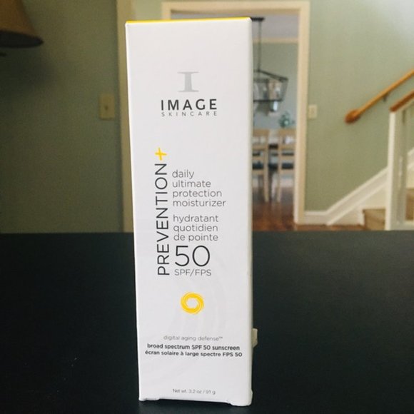 Image Skincare Prevention+ Daily Ultimate Protection Moisturizer SPF 50, 3.2 oz - Picture 3 of 4